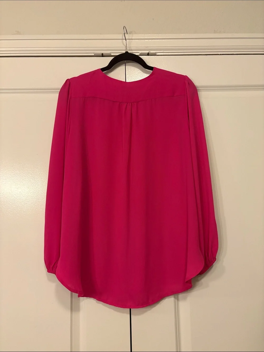 Carmen Marc Valvo Fuchsia Long-Sleeve Zip Front Blouse - Picture 2 of 6
